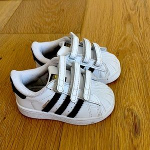 Size 5 baby adidas shoes